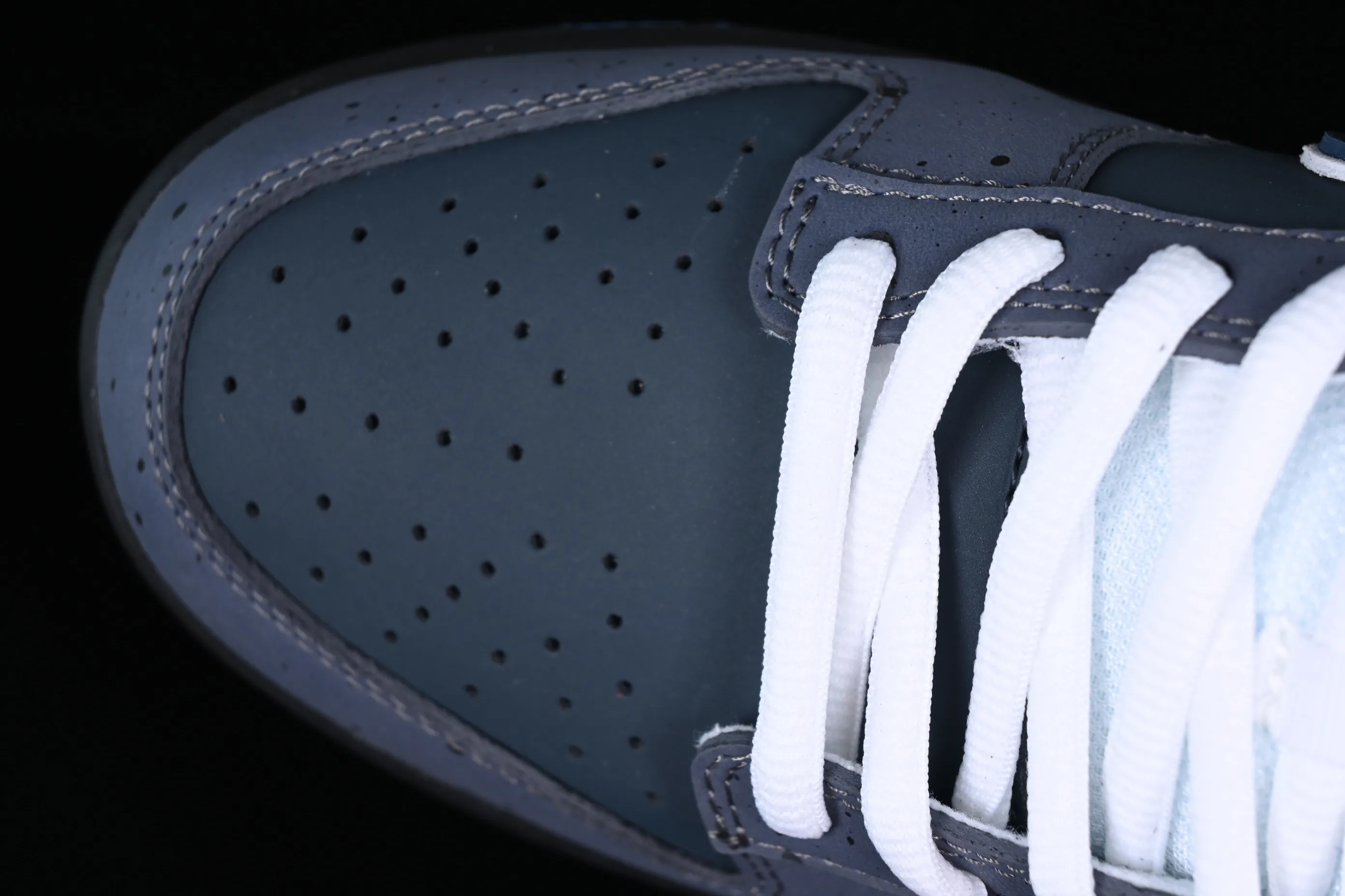 All Categories Nk SB Dunk Series Nk SB Dunk Low Low-top sneakers F version Concepts x Nk Dunk Low Pro SB "Blue Lobster" Blue Lobster SB low-top sports and leisure sneakers 313170-342